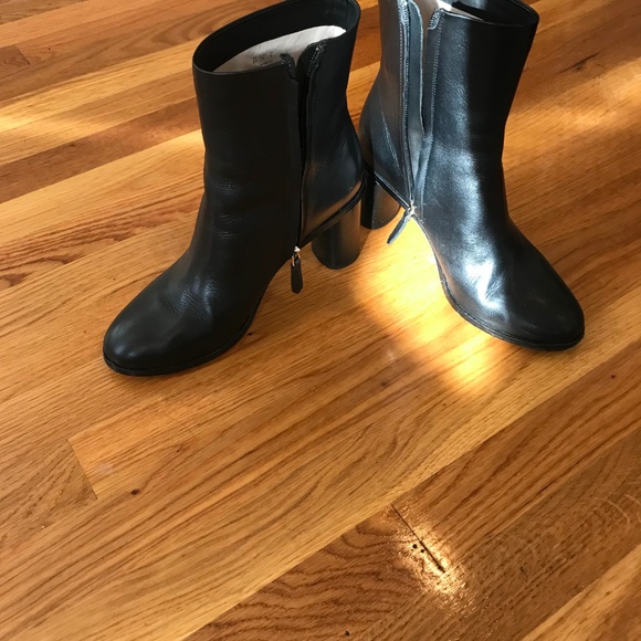 Pour La Victoire Women's Iris Ankle Boot - Picture 8 of 8